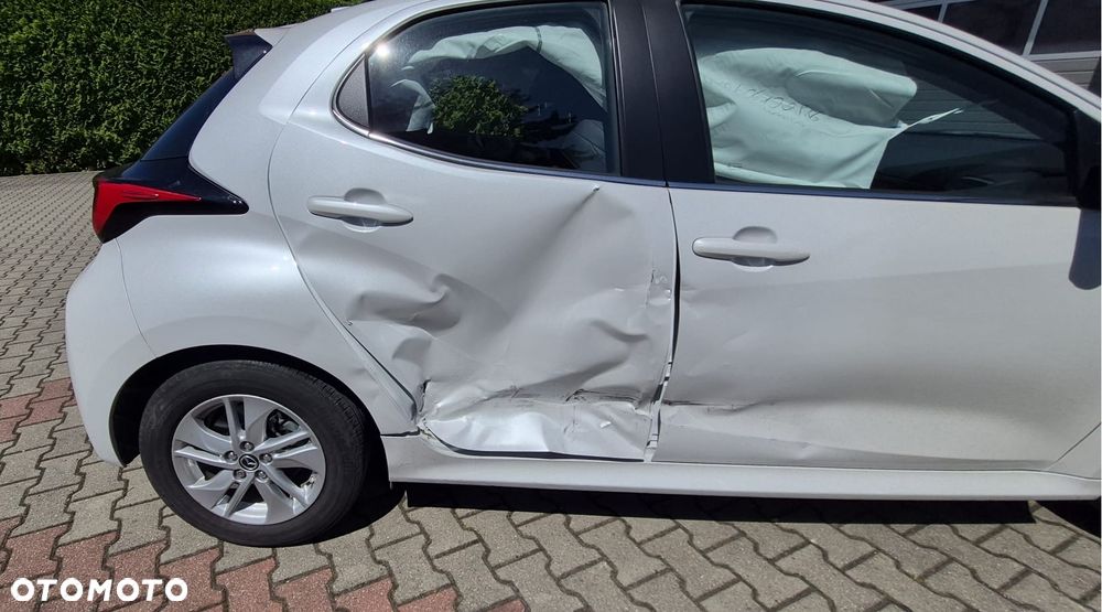 Mazda 2 - 8