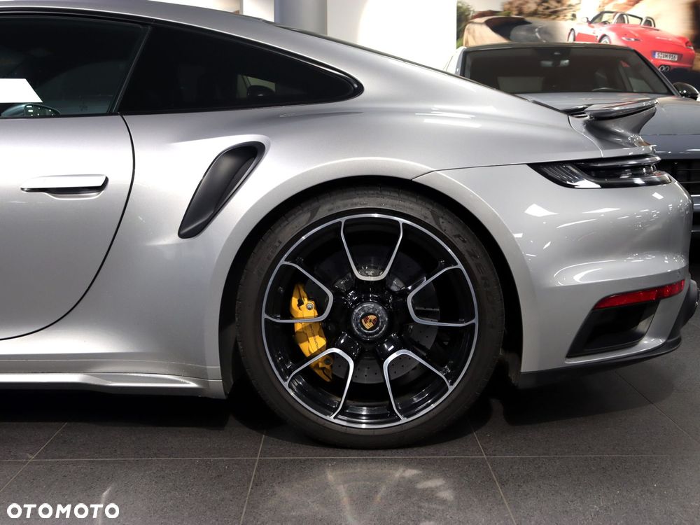 Porsche 911 Turbo S - 12