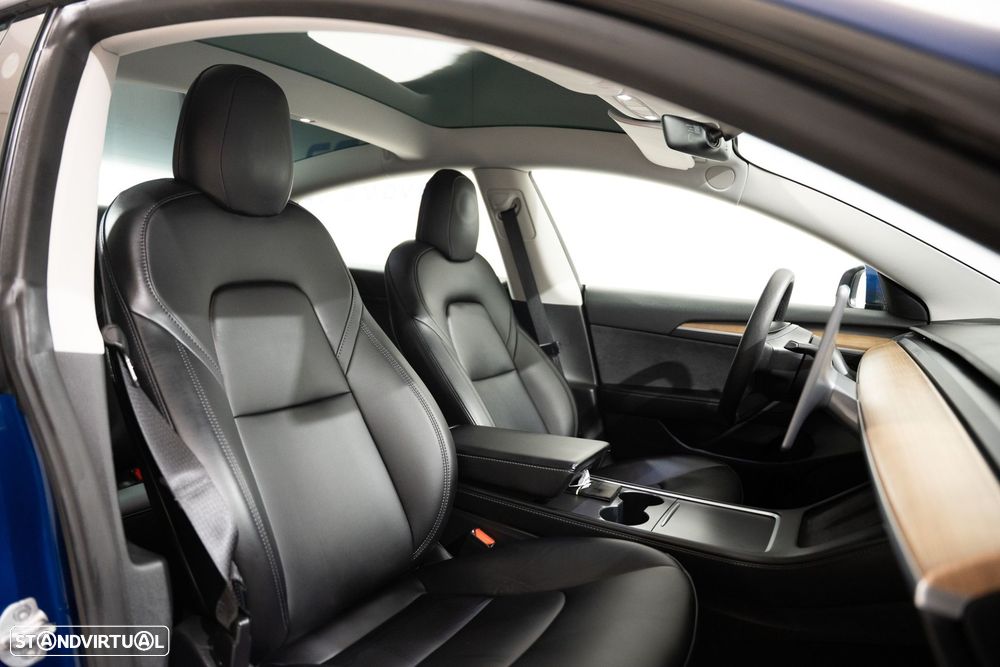 Tesla Model 3 Long-Range Dual Motor AWD - 24