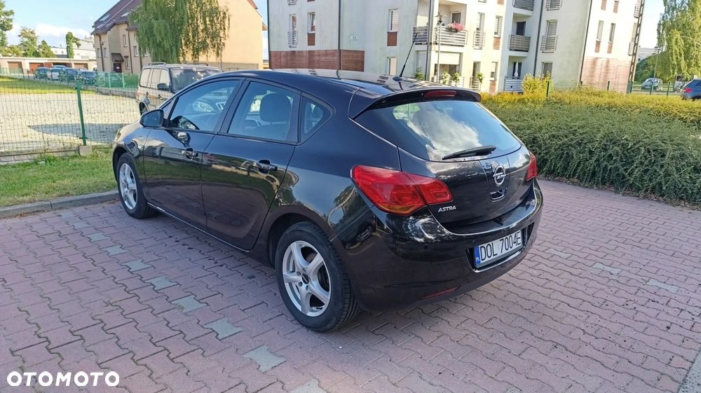 Opel Astra IV 1.6 Enjoy - 3
