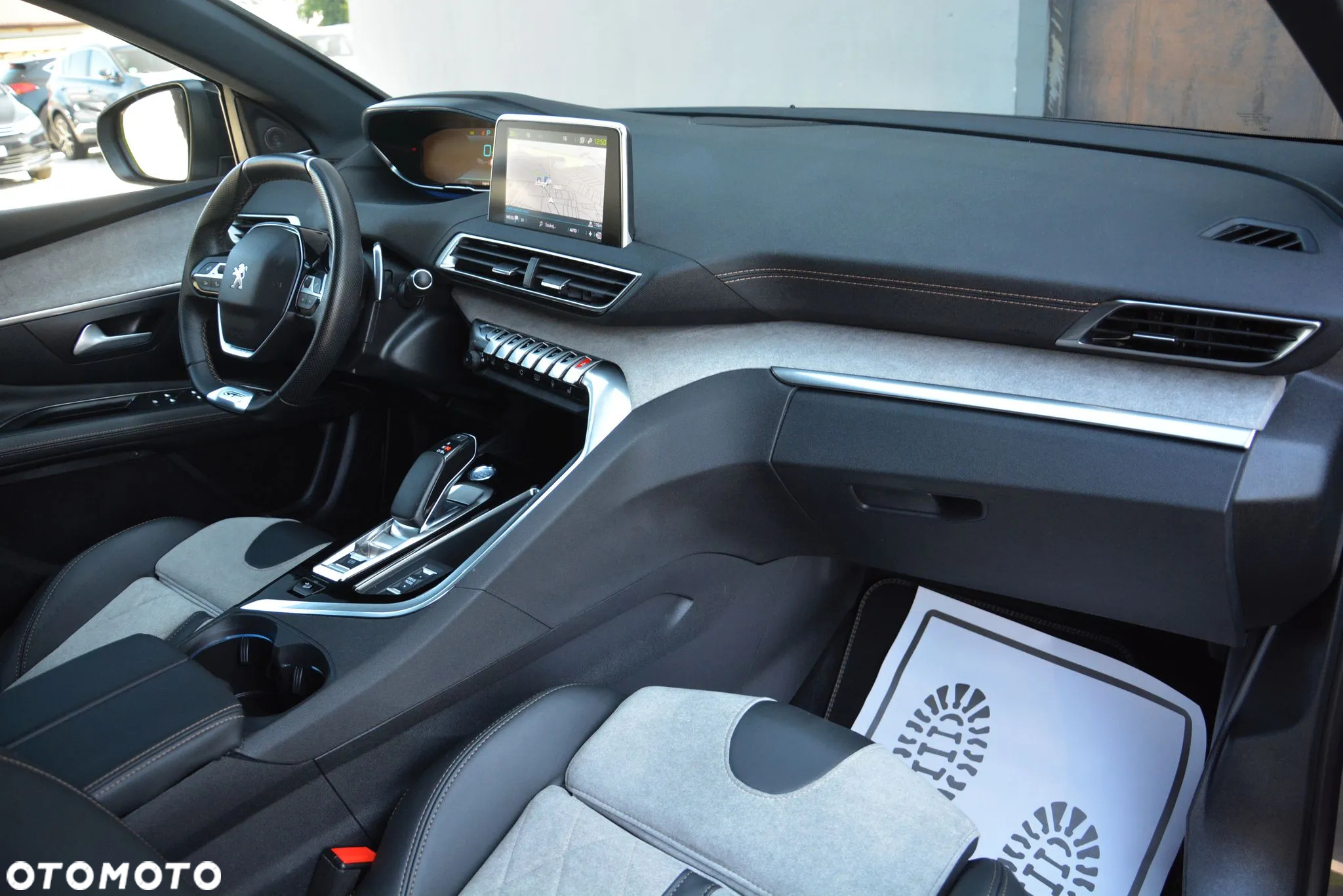 Peugeot 3008 Plug-In Hybrid 195 e-DSC7 GT - 18