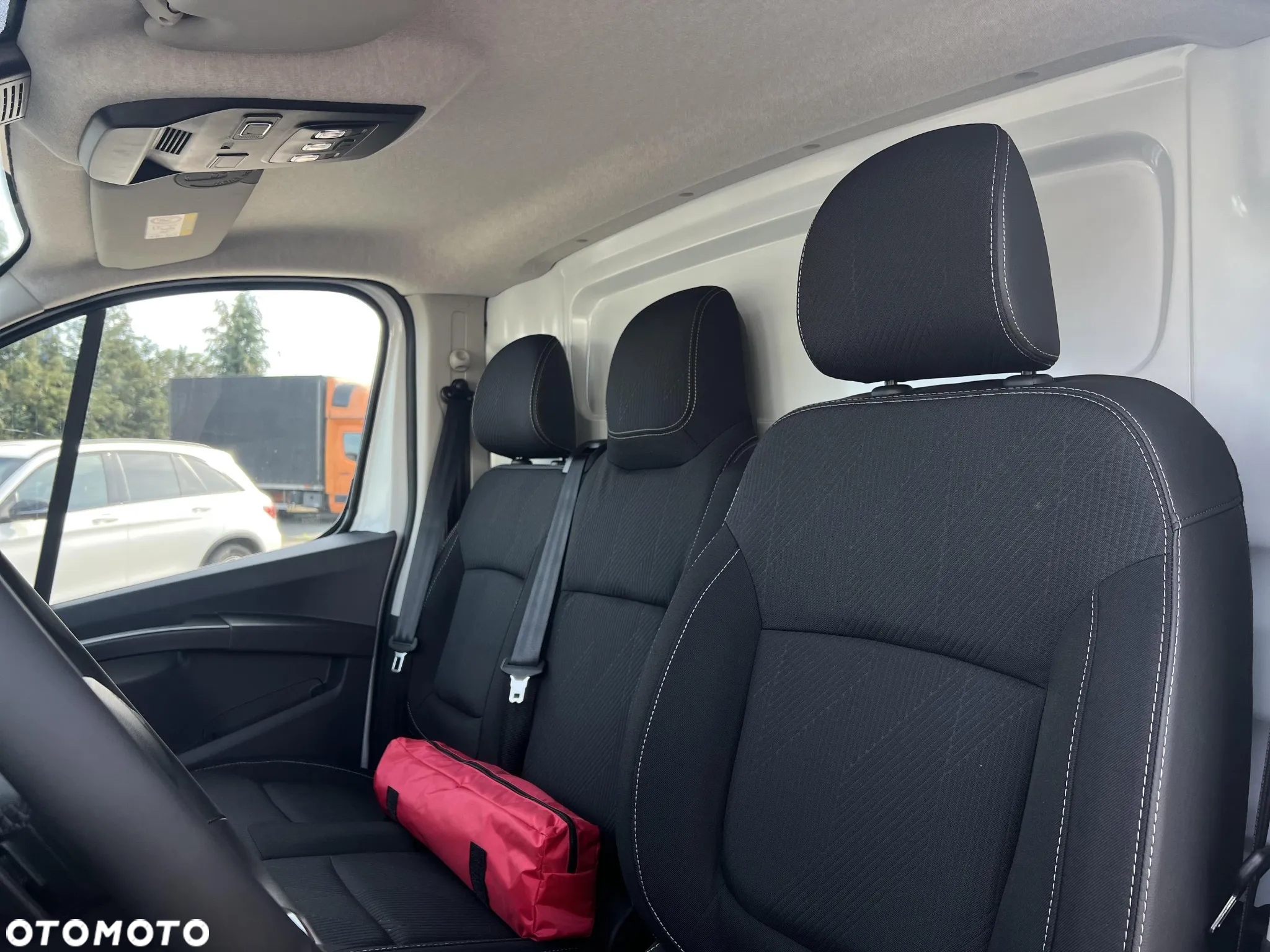 Renault Trafic - 11