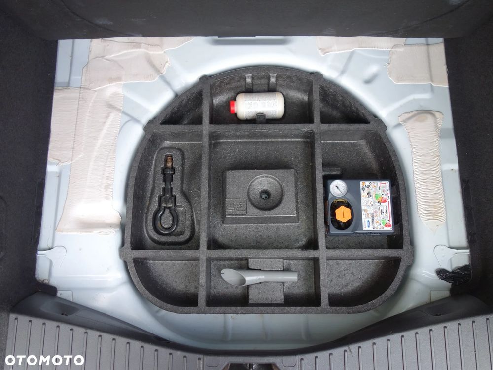 Ford C-MAX 1.5 TDCi Start-Stop-System Titanium - 16