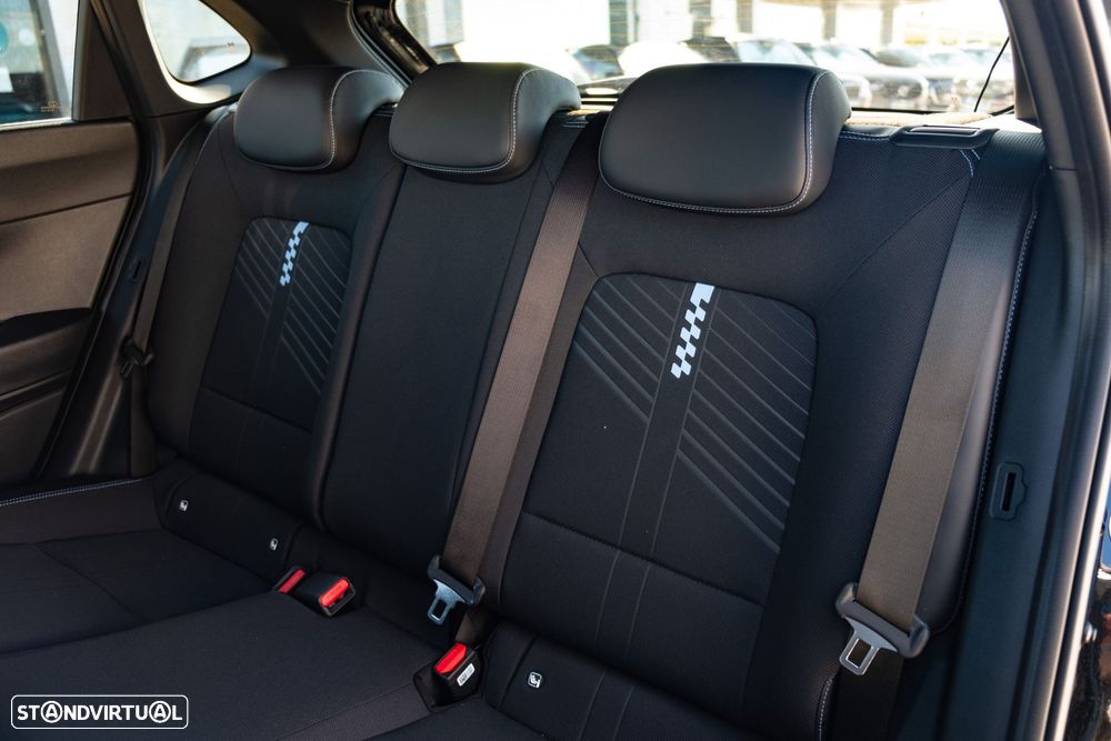Hyundai i20 N 1.6 T-GDi Performance Pack - 38