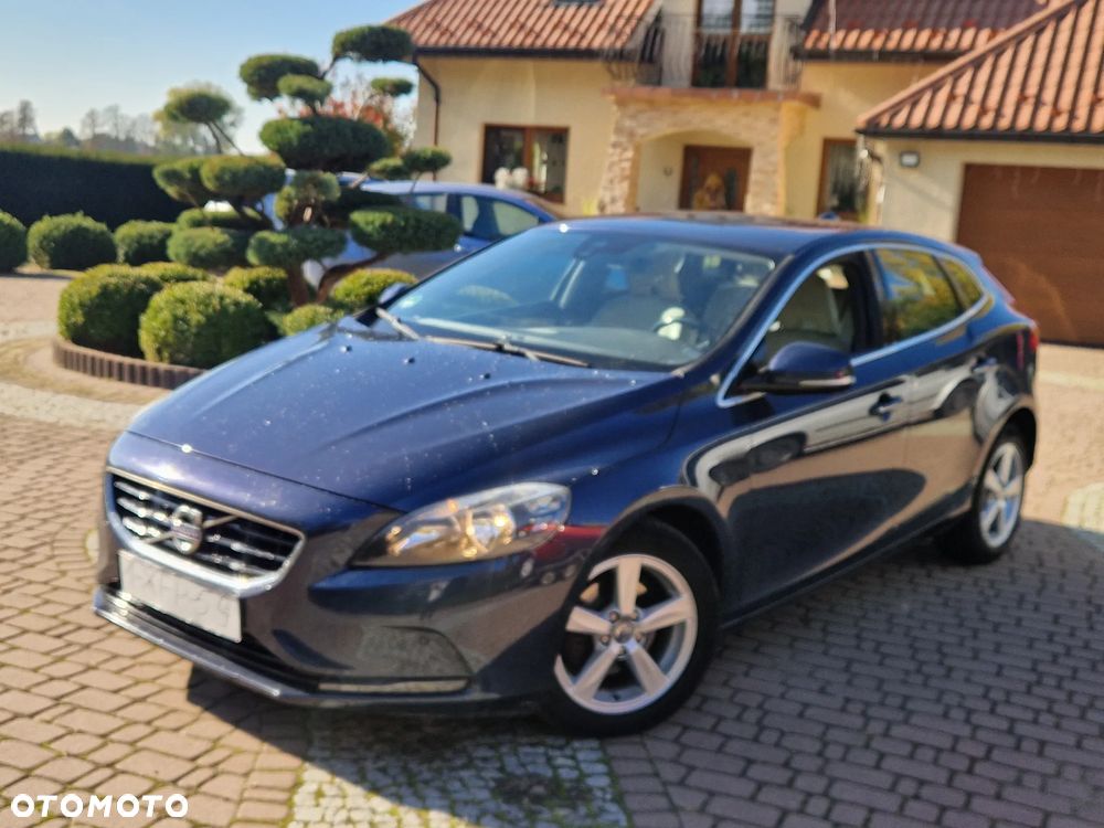 Volvo V40