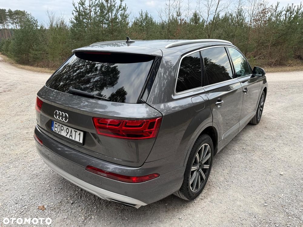 Audi Q7 - 7