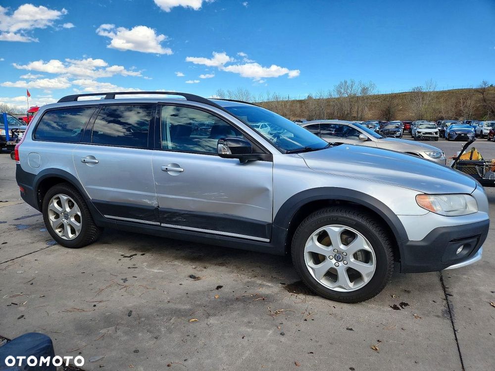 Volvo XC 70 T5 AWD Momentum - 3