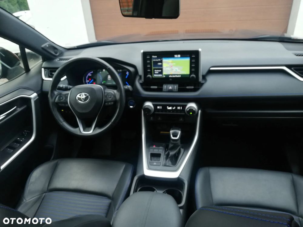 Toyota RAV4 - 11