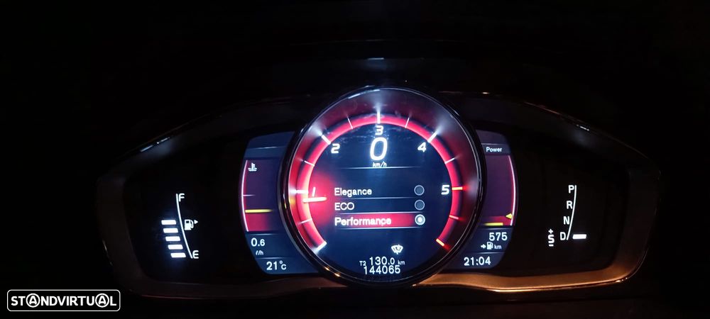 Volvo V60 D3 Geartronic R-Design - 17