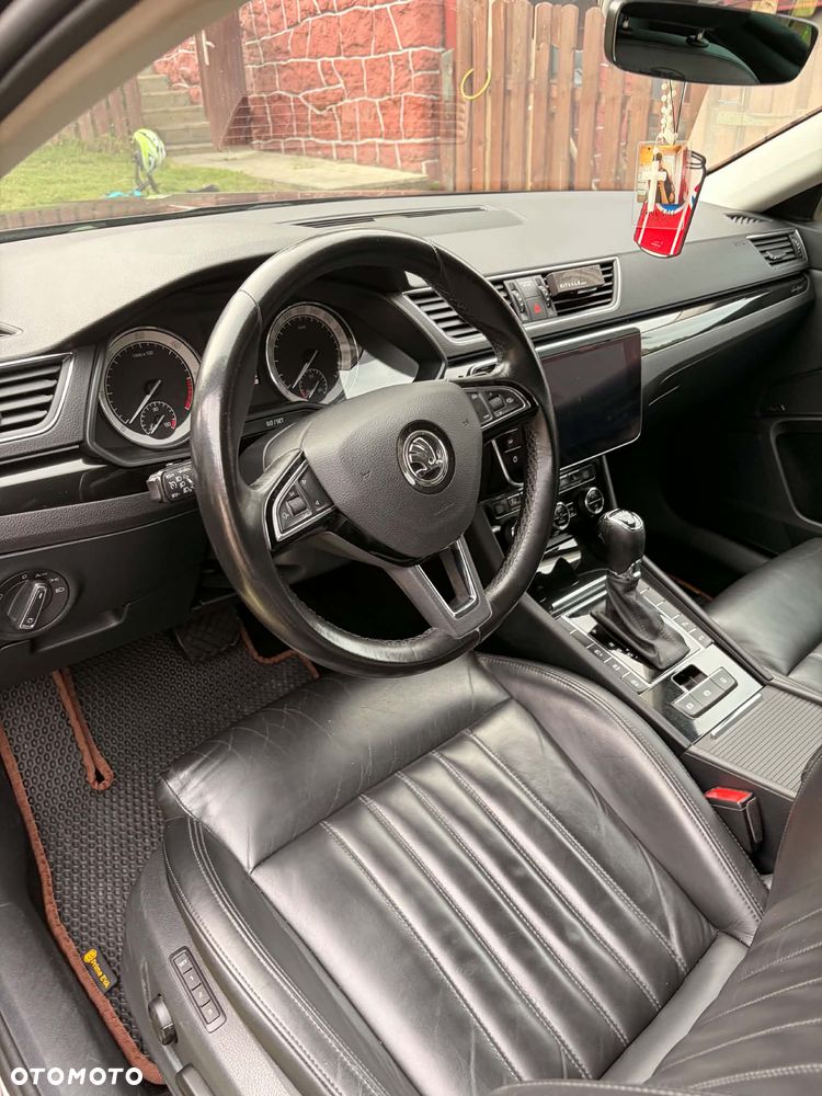 Skoda Superb 2.0 TDI 4x4 L&K DSG - 7