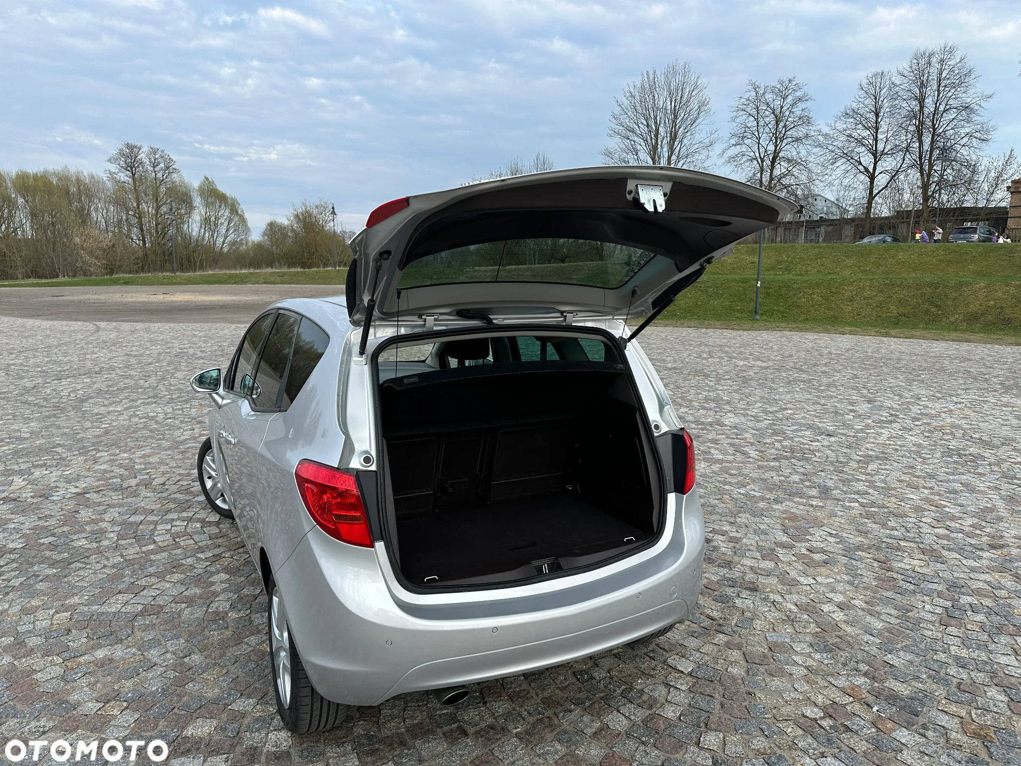 Opel Meriva - 9