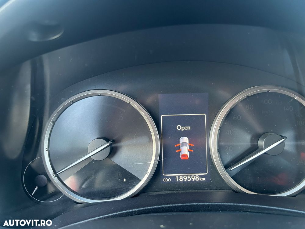 Lexus Seria NX 300h E-FOUR - 14