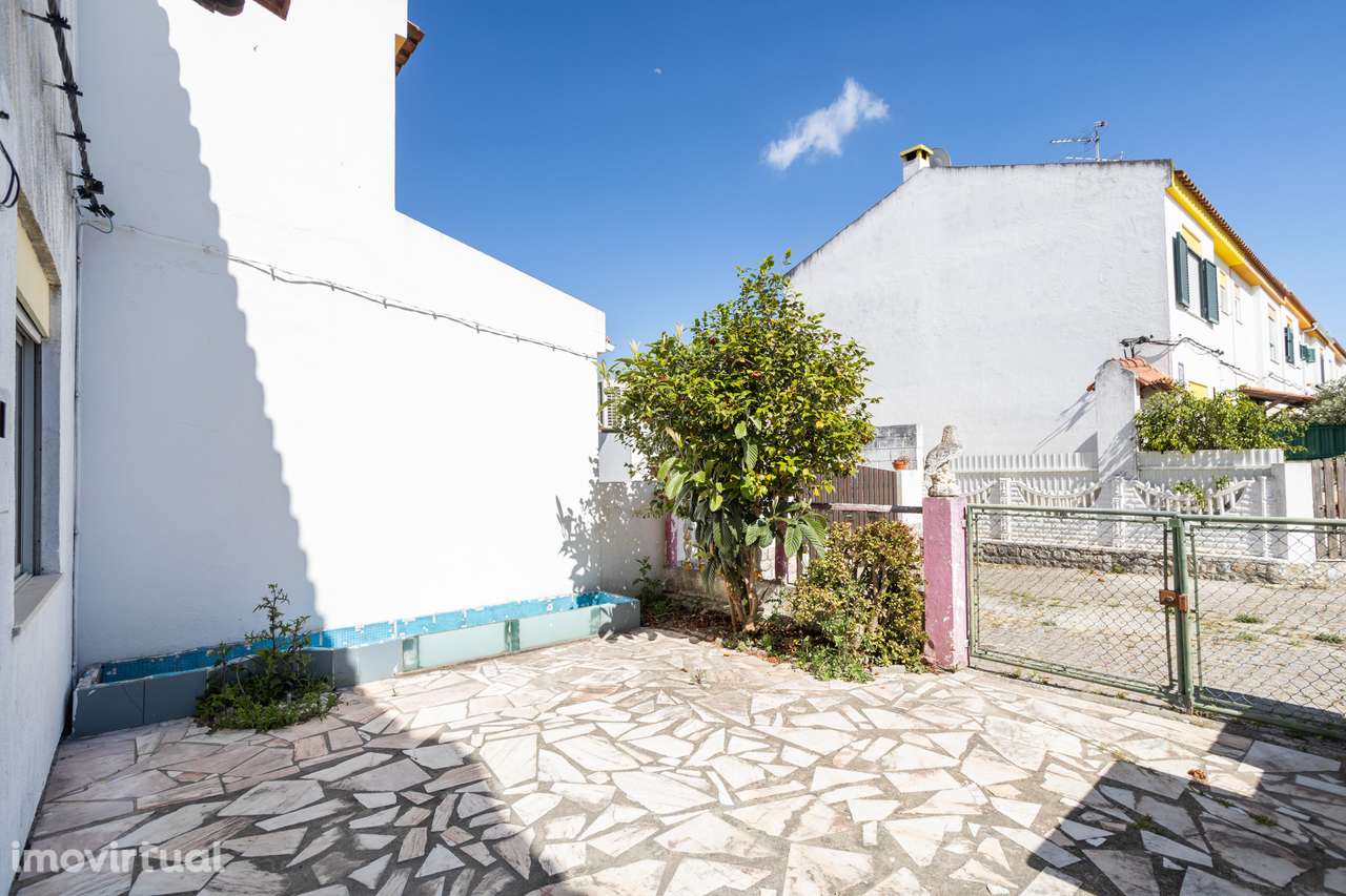 Moradia em Banda com Terraço, Churrasqueira e Garagem em Zona Tranquil - Grande imagem: 2/24