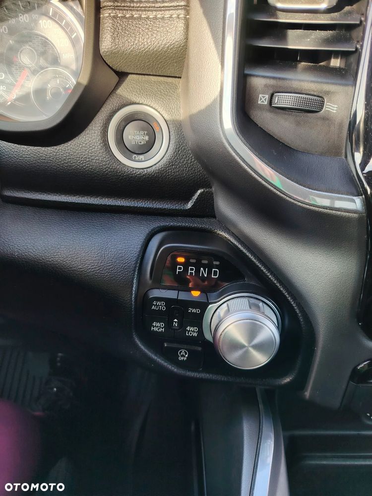 RAM 1500 5.7 Crew Cab Laramie - 17