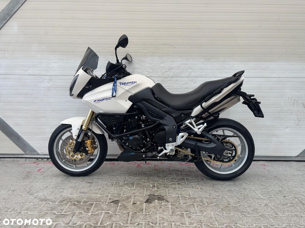 Triumph Tiger - 2
