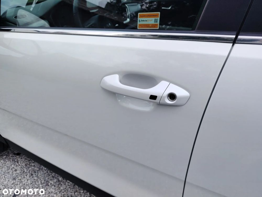 Kia Stonic 1.0 T-GDI L Business Line DCT - 33