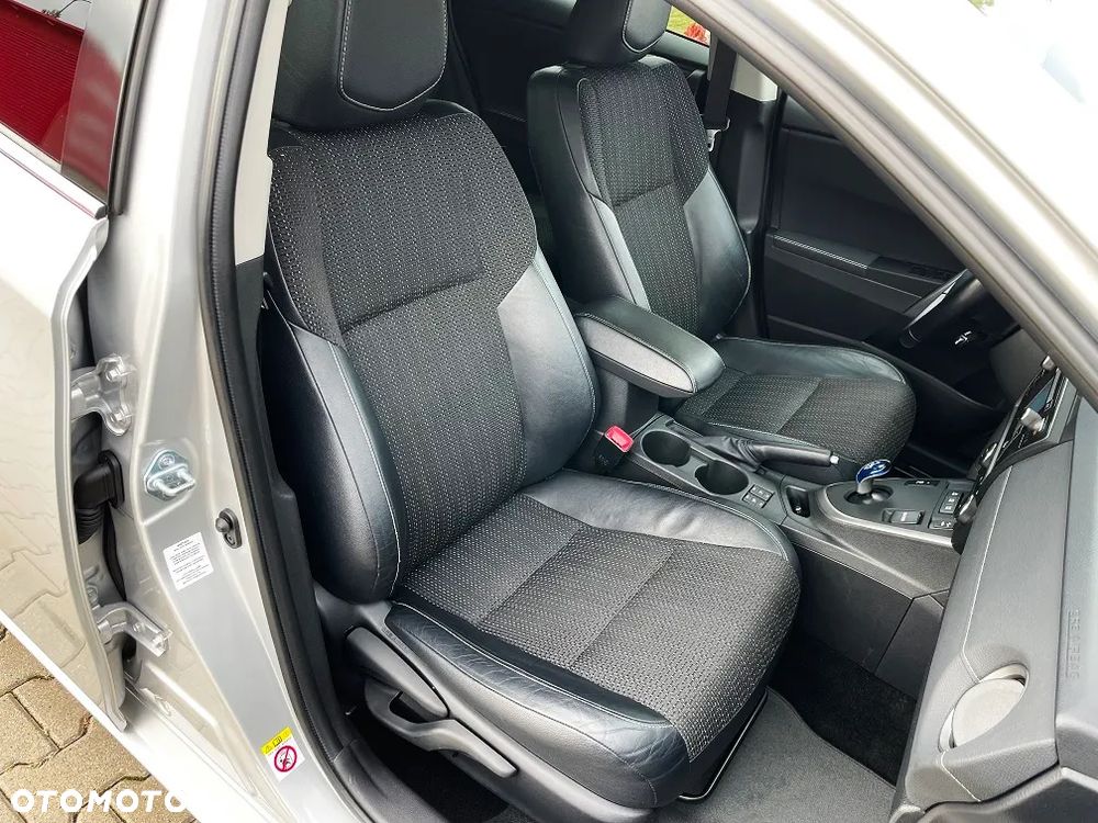 Toyota Auris - 15