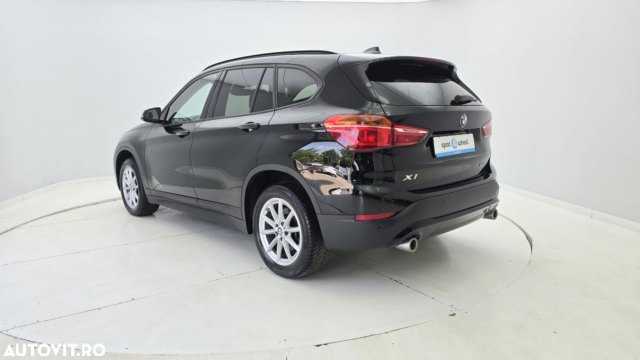 BMW X1 - 8