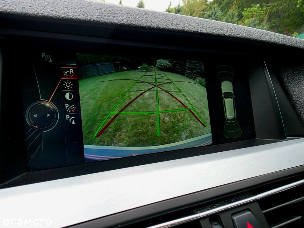 BMW Seria 5 525d Sport-Aut Luxury Line - 21