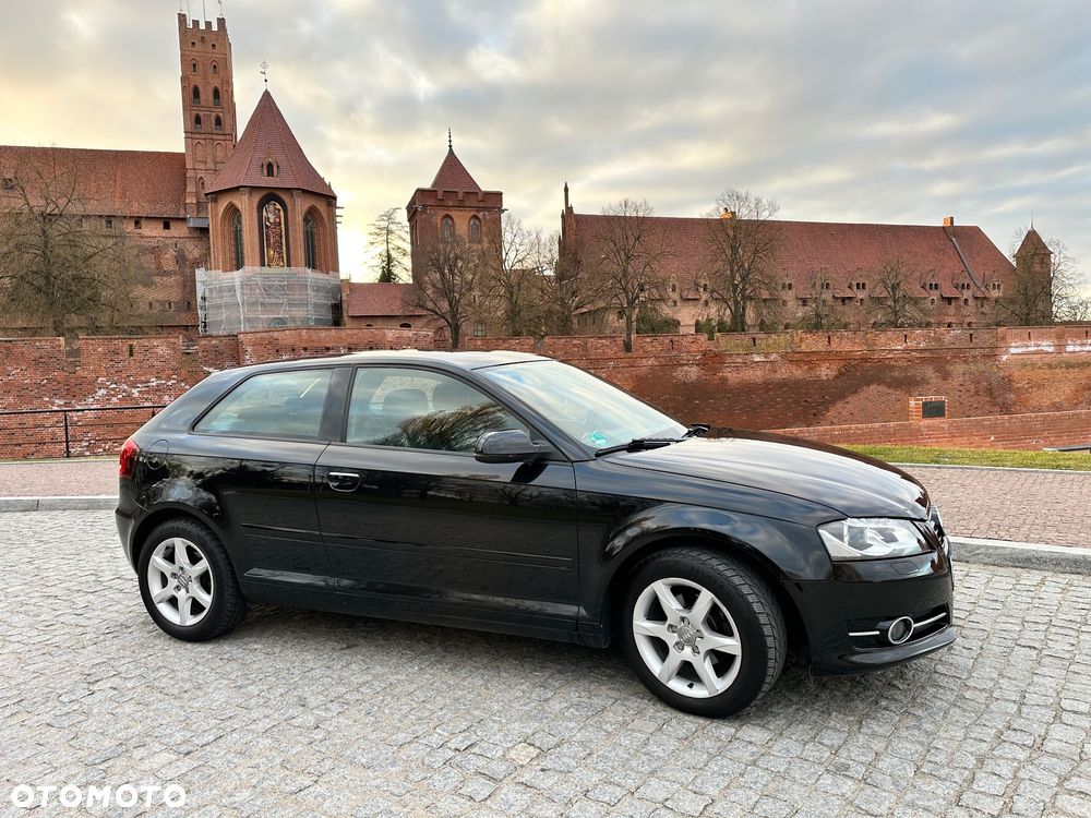 Audi A3 3-drzwiowe 1.2 TFSI S line Sportpaket - 2