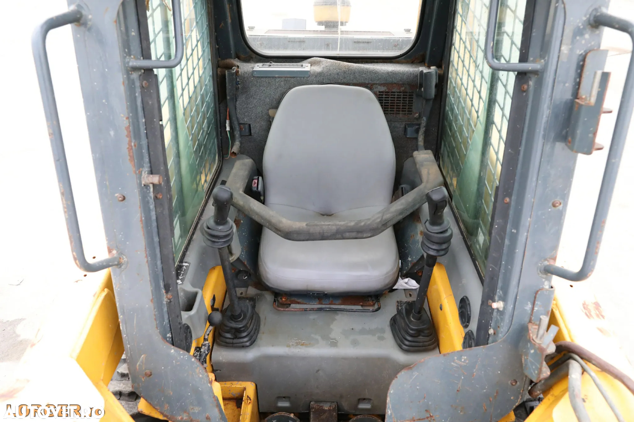 Gehl R135 - 9