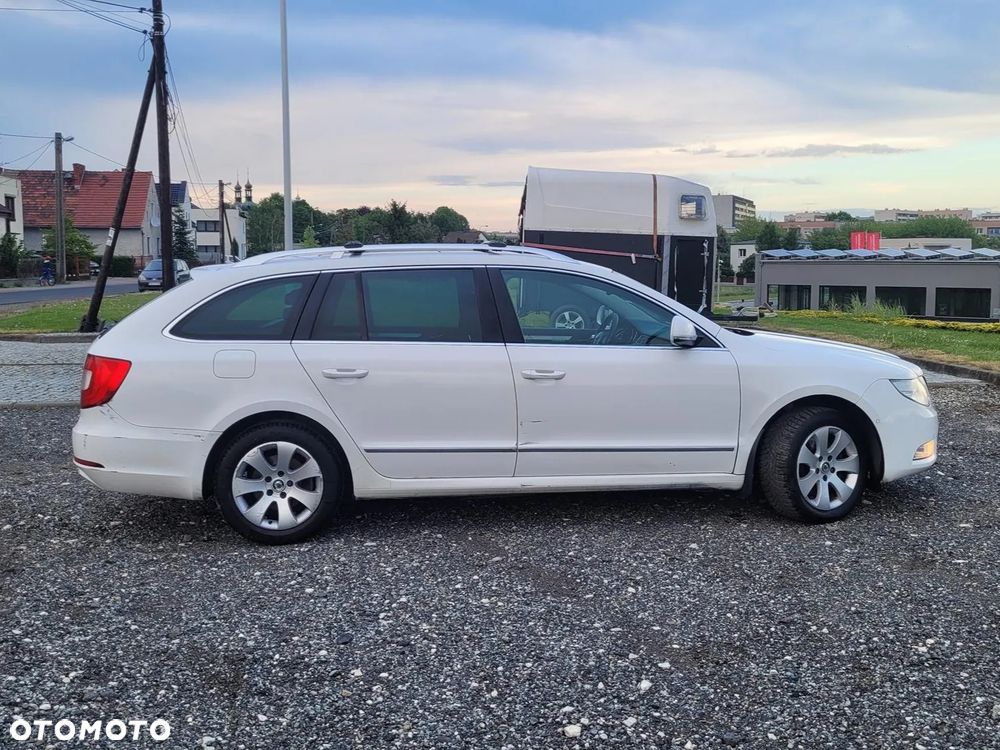 Skoda Superb 1.8 TSI Elegance DSG - 9
