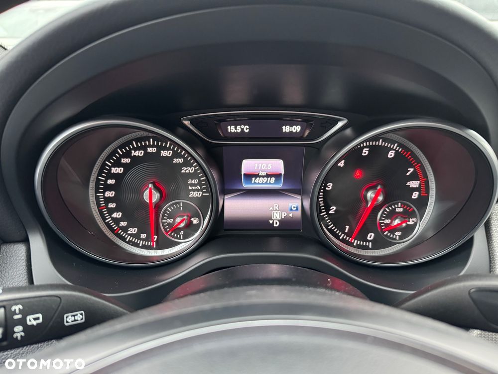 Mercedes-Benz CLA 180 7G-DCT AMG Line - 13