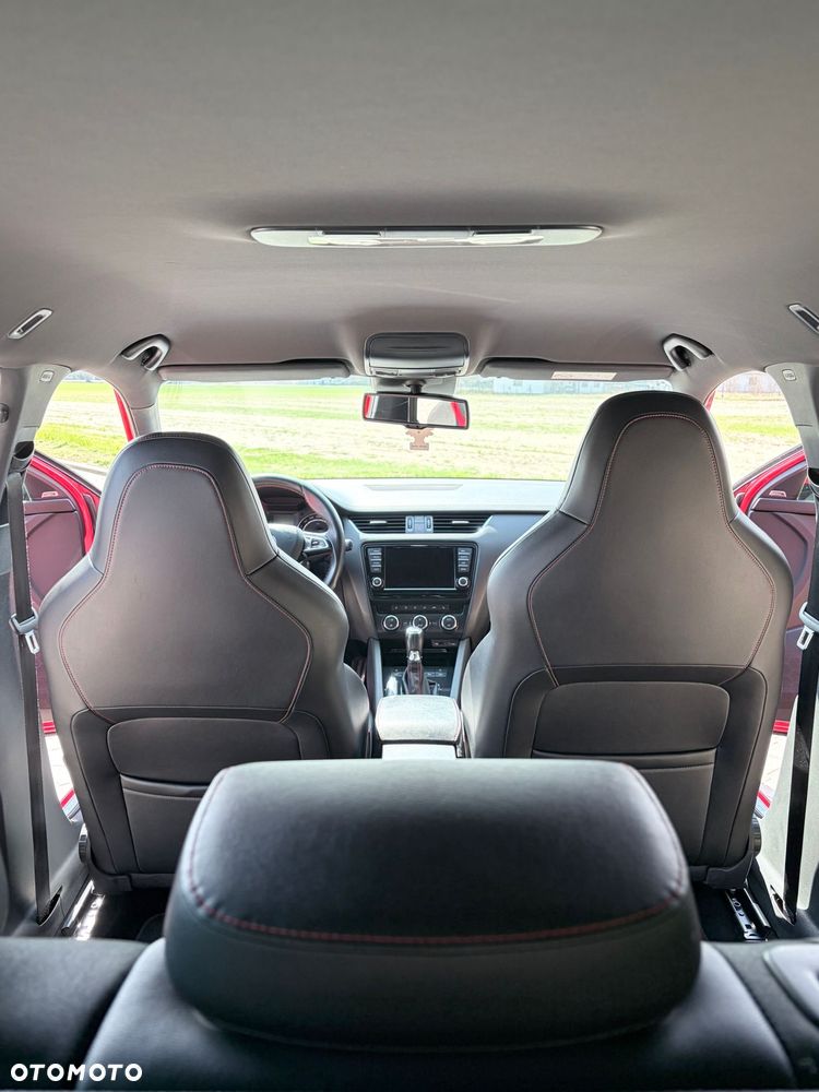 Skoda Octavia 2.0 TSI (Green tec) DSG RS - 13