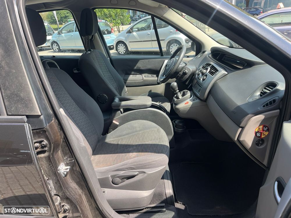Renault Grand Scénic 1.5 dCi Pack Clim 7L. - 10