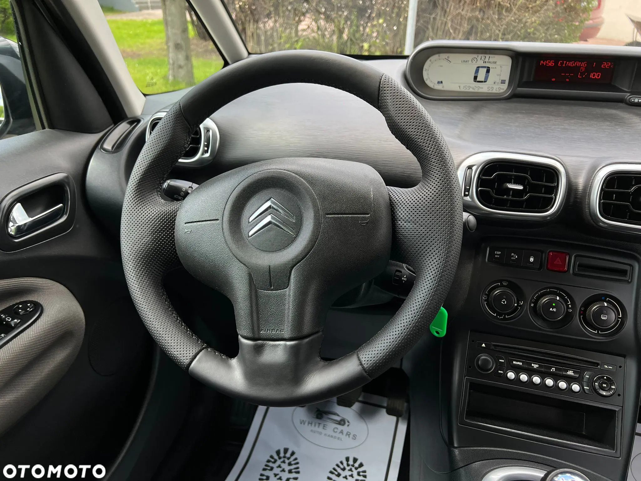 Citroën C3 Picasso 1.4i Exclusive - 24