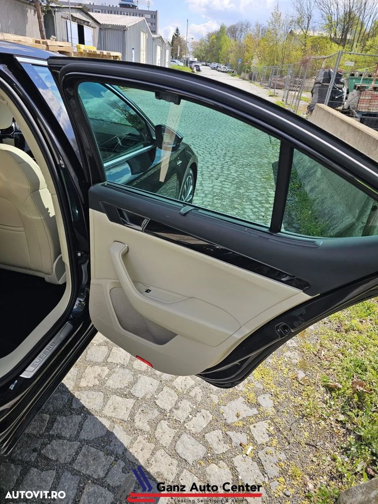 Skoda Superb 2.0 TDI 4X4 DSG Laurin & Klement - 17