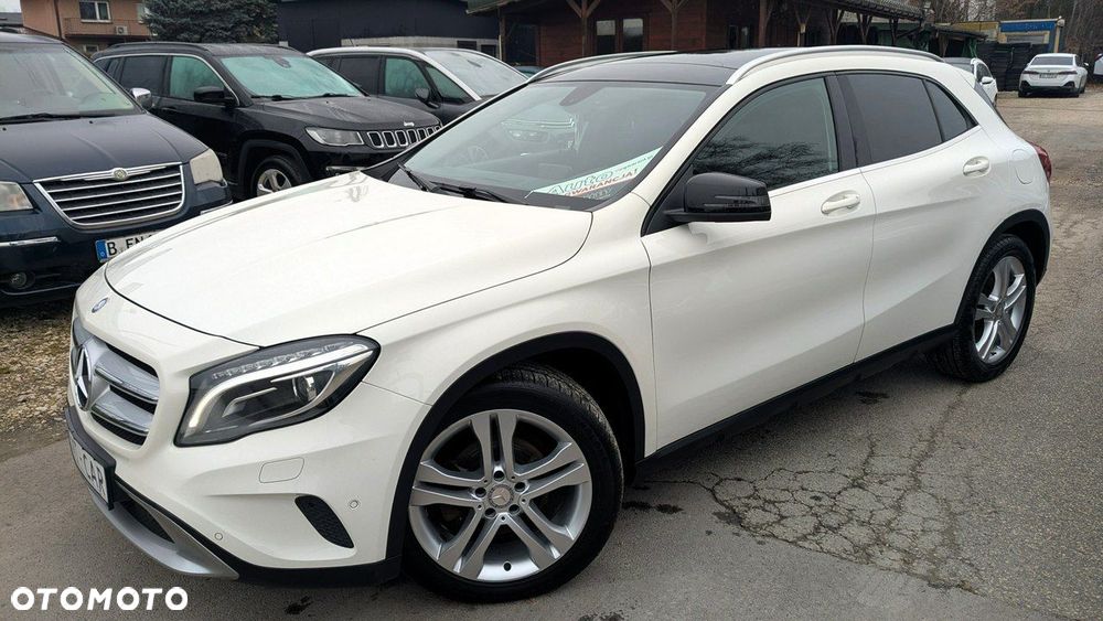 Mercedes-Benz GLA - 3