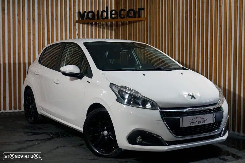 Peugeot 208 1.5 BlueHDi Signature - 1