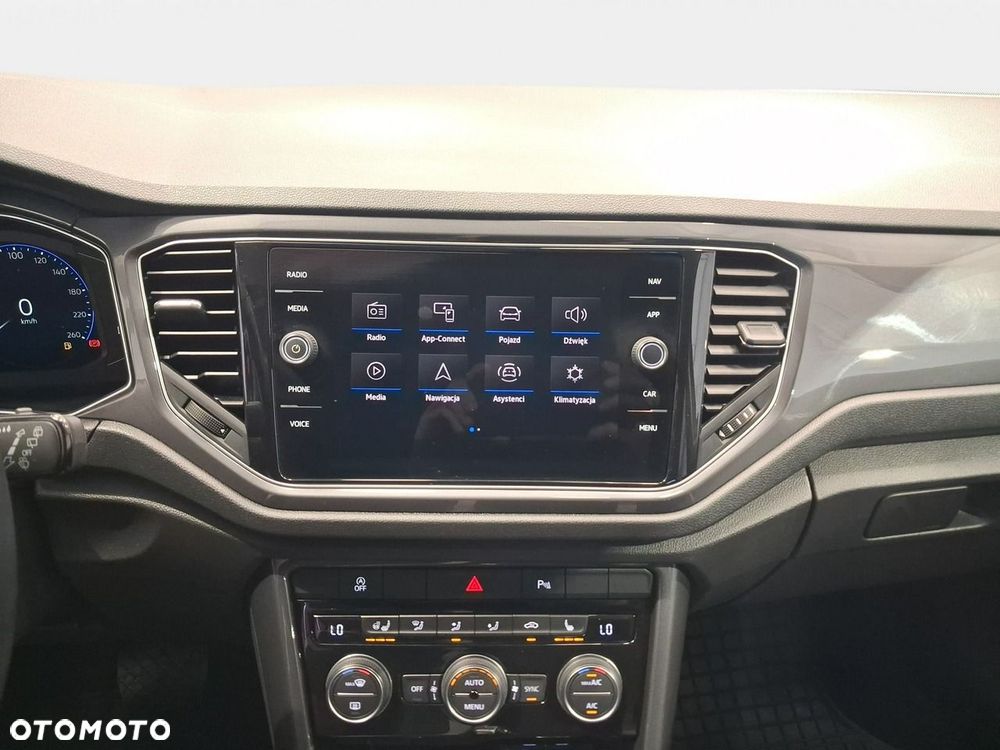Volkswagen T-Roc - 19