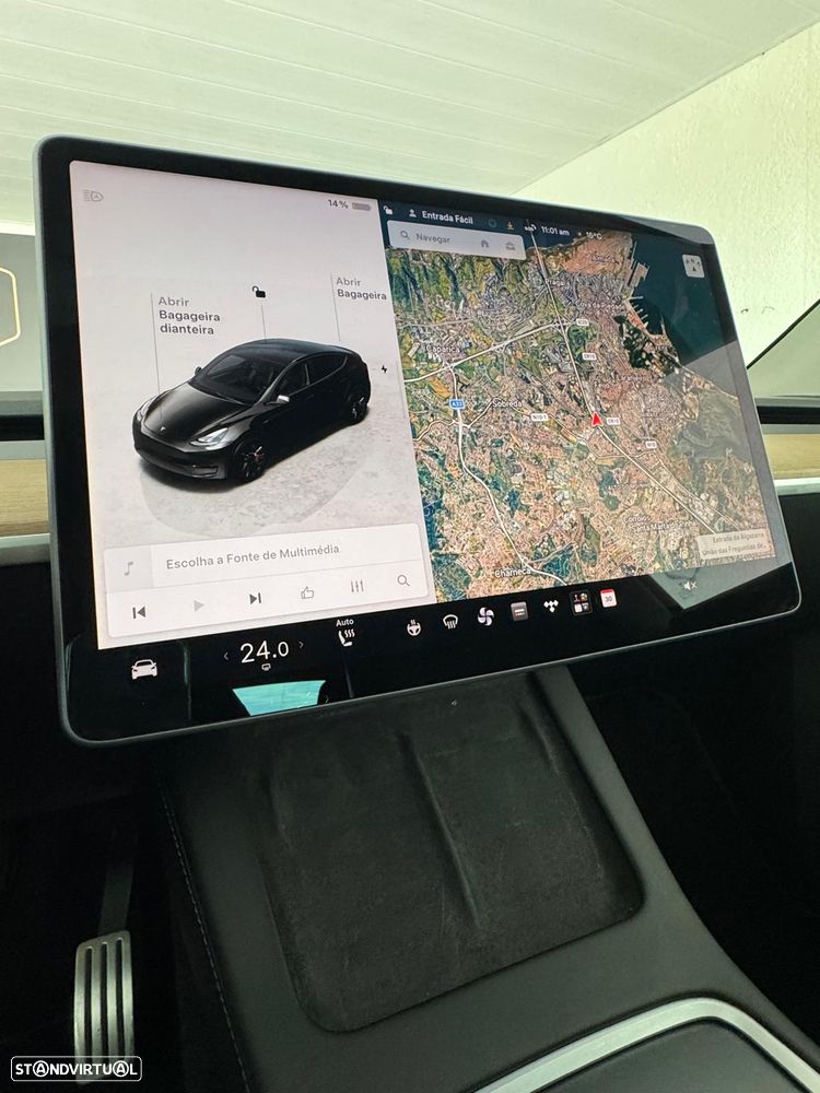 Tesla Model Y Performance Dual Motor AWD - 22