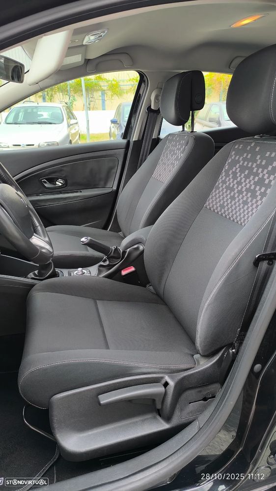 Renault Mégane ver-1-5-dci-limited - 34