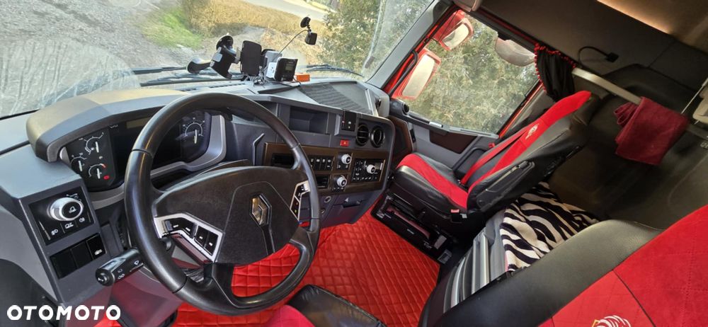 Renault T480 - 16