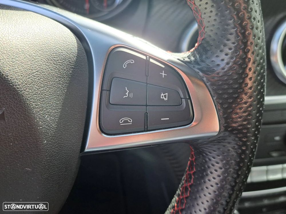 Mercedes-Benz A 180 d AMG Line - 31