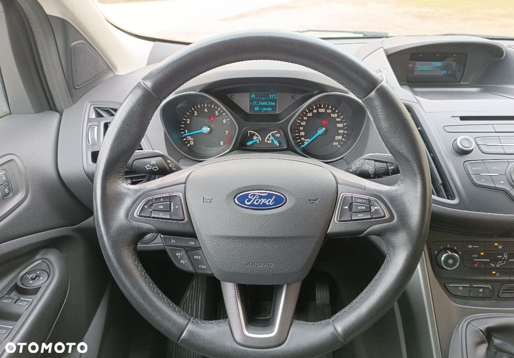 Ford Kuga - 25