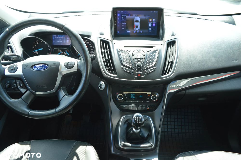 Ford Kuga 1.6 EcoBoost 2x4 Titanium - 17