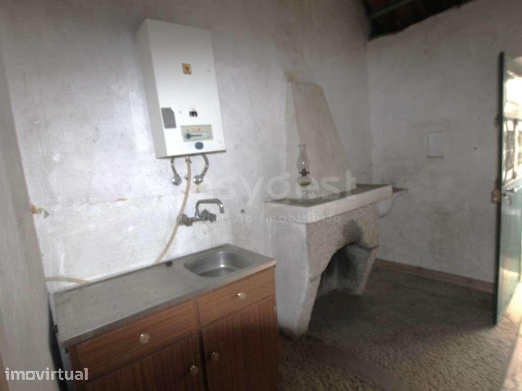 Moradia tradicional com terreno generoso e com vista deslumbrante p... - Grande imagem: 4/18