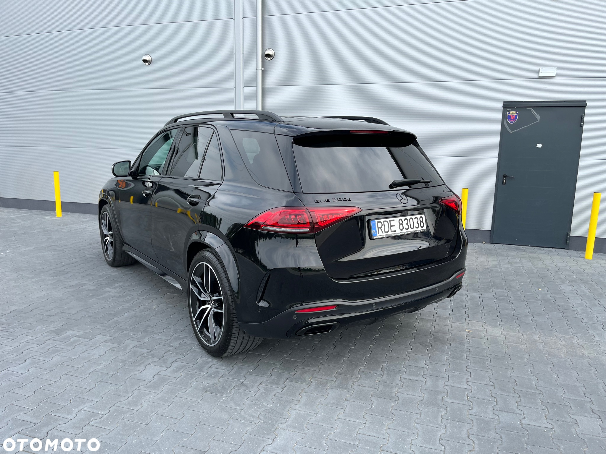 Mercedes-Benz GLE 300 d 4-Matic - 3