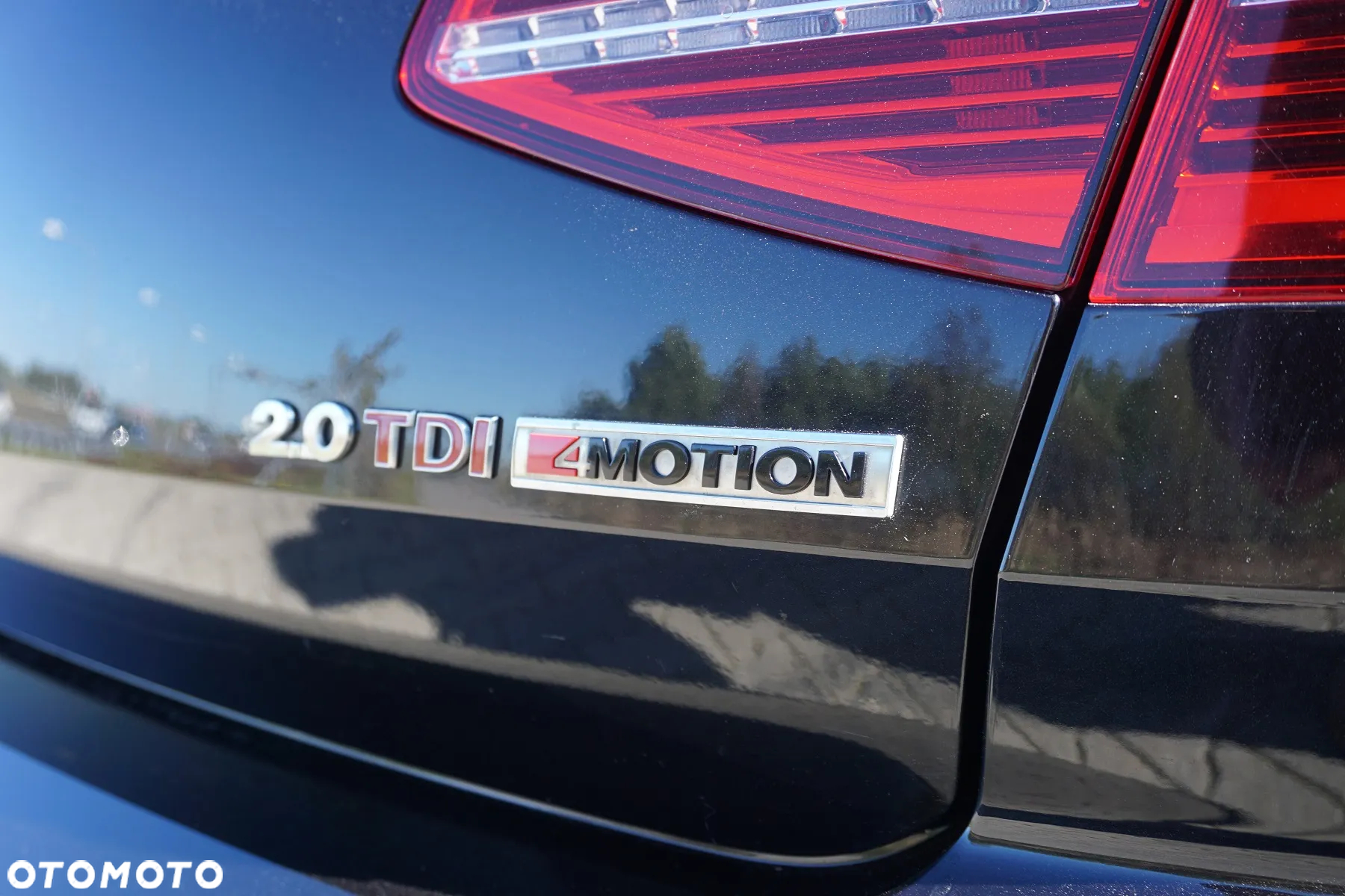 Volkswagen Passat 2.0 TDI Bi-Turbo BMT 4Mot Highline DSG - 9