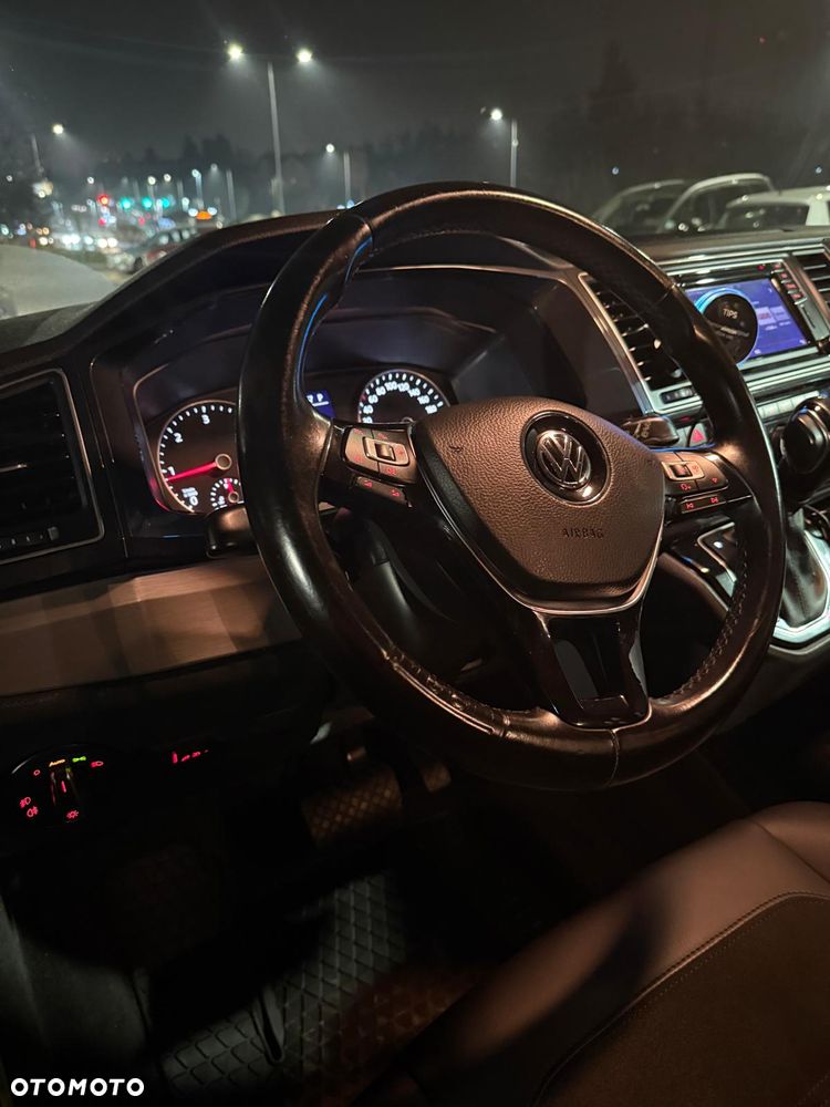 Volkswagen Multivan - 23