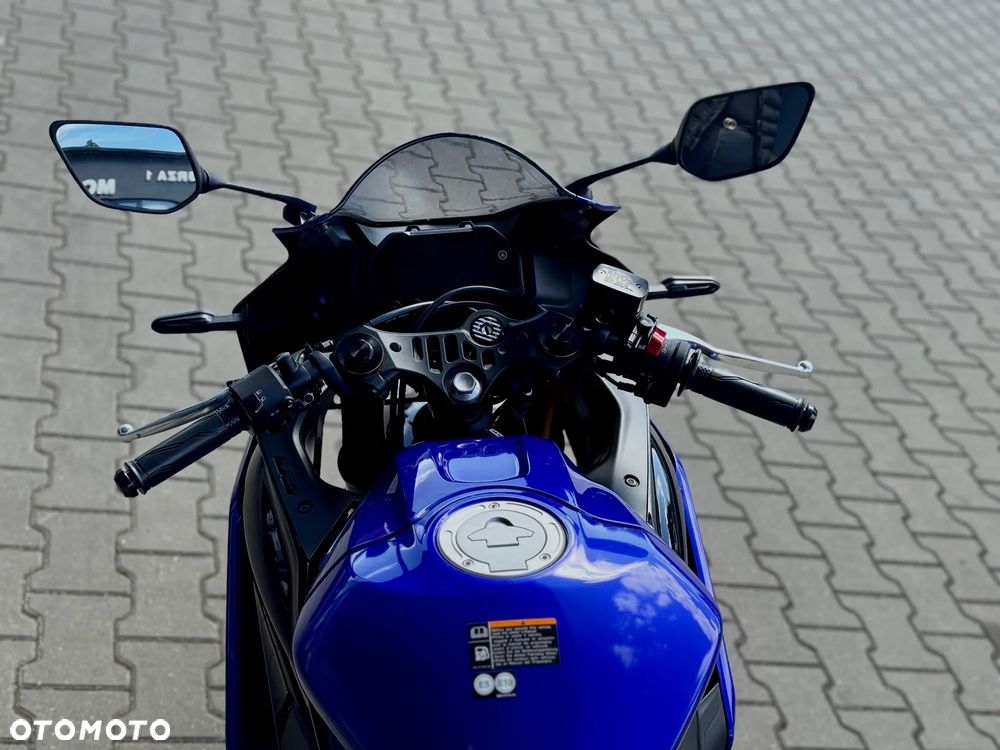 Yamaha R3 - 6