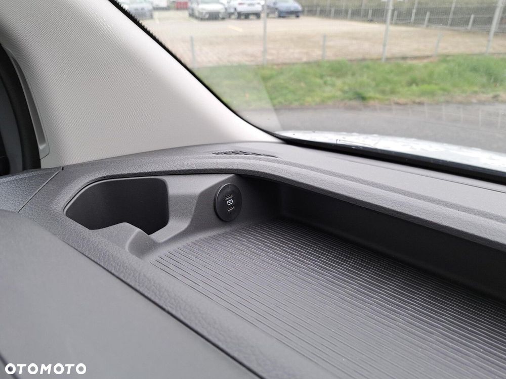 Volkswagen Transporter Furgon, 2,0 l TDI 170 KM / 8-bieg.automatyczna r. o: 3500 mm - 18