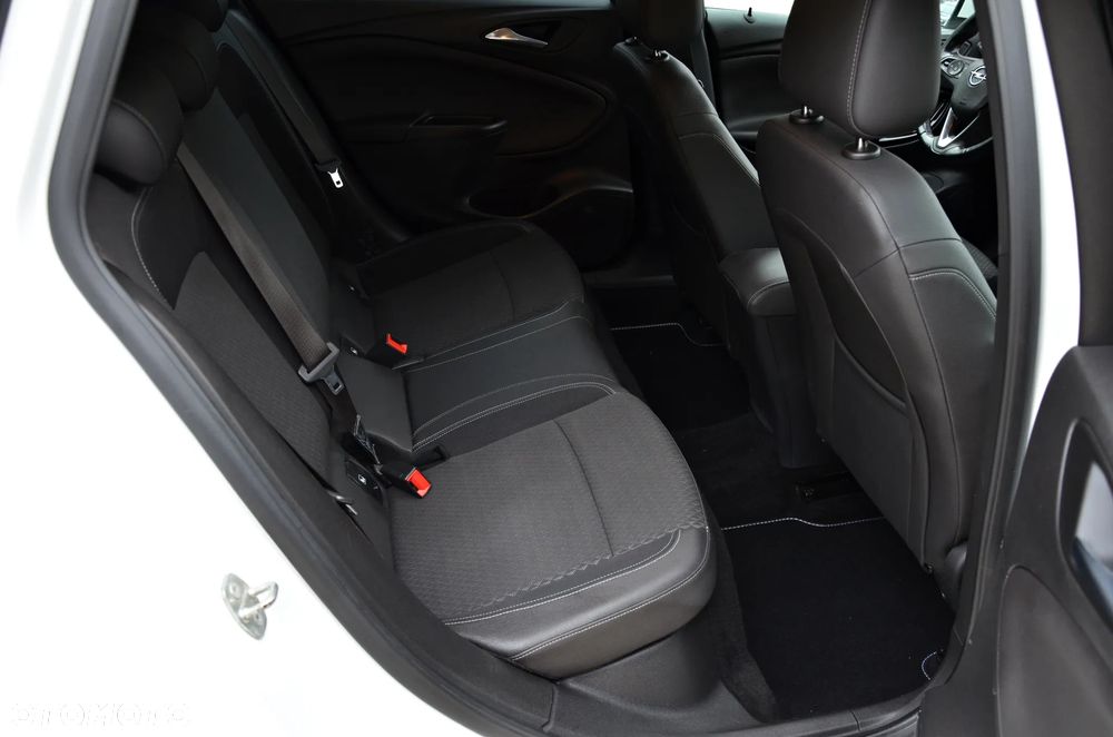 Opel Astra 1.6 D (CDTI) Automatik Dynamic - 33