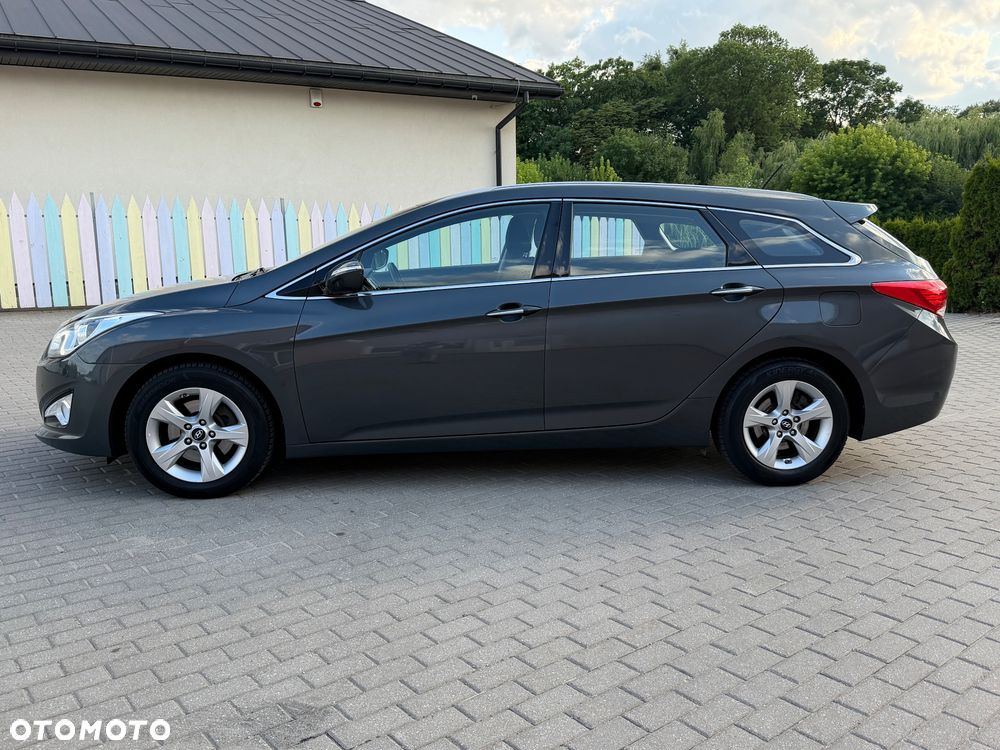 Hyundai i40 i40cw 1.7 CRDi Fifa World Cup Edition - 2