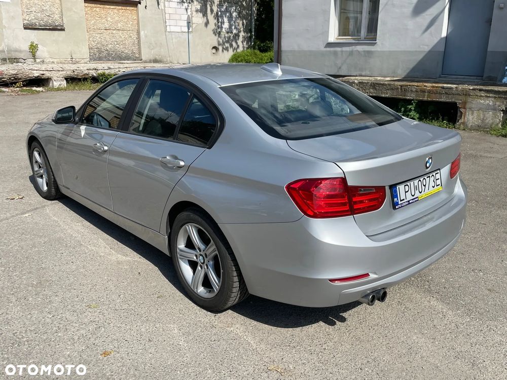 BMW Seria 3 328i xDrive - 8