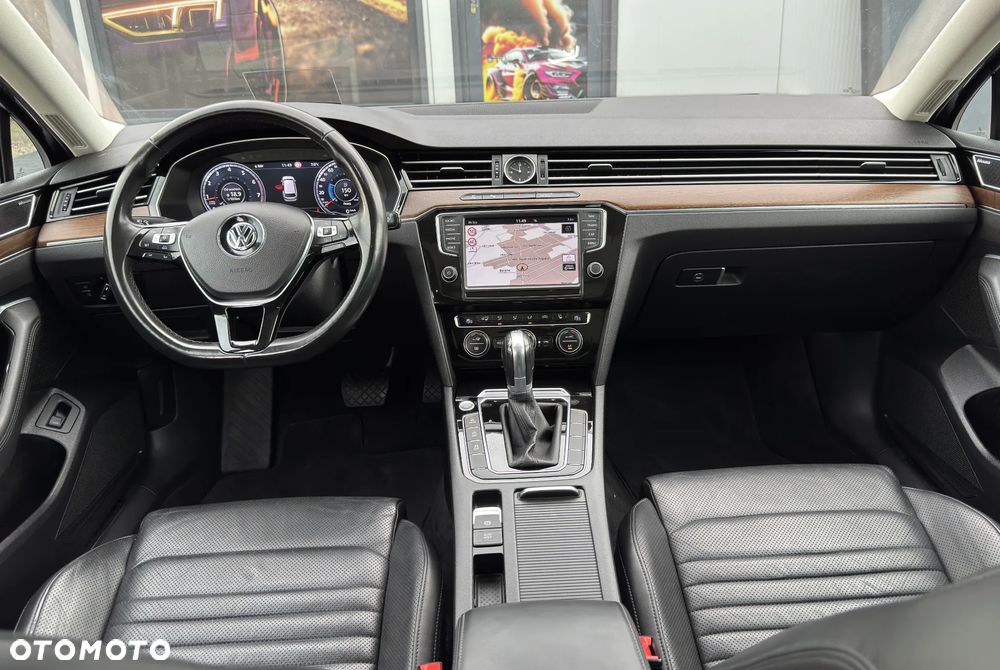 Volkswagen Passat - 33